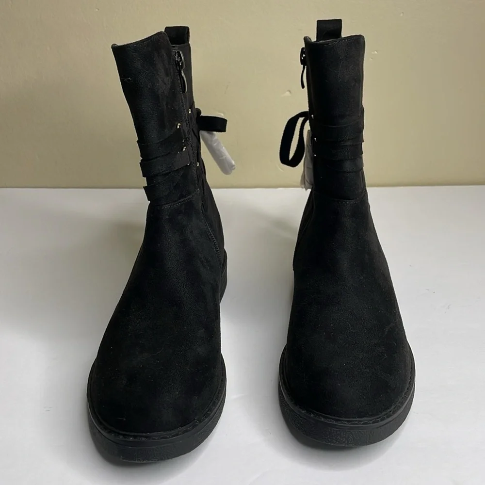 AMANDA BLU Ankle Boots KINGSTON Black Vegan Suede Side Zipper Tassel Detail 6